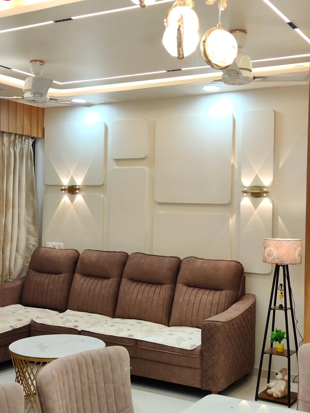 The Refined Lounge
